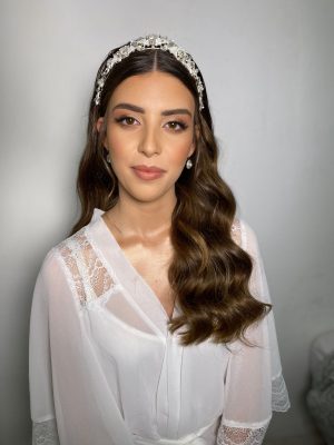 Facetune_28-12-2024-23-37-19